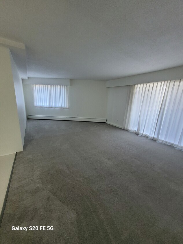 6630 Mckay Av Unit 107, Burnaby, BC V5H 2X2 Apartments 6630 Mckay Av Burnaby, BC