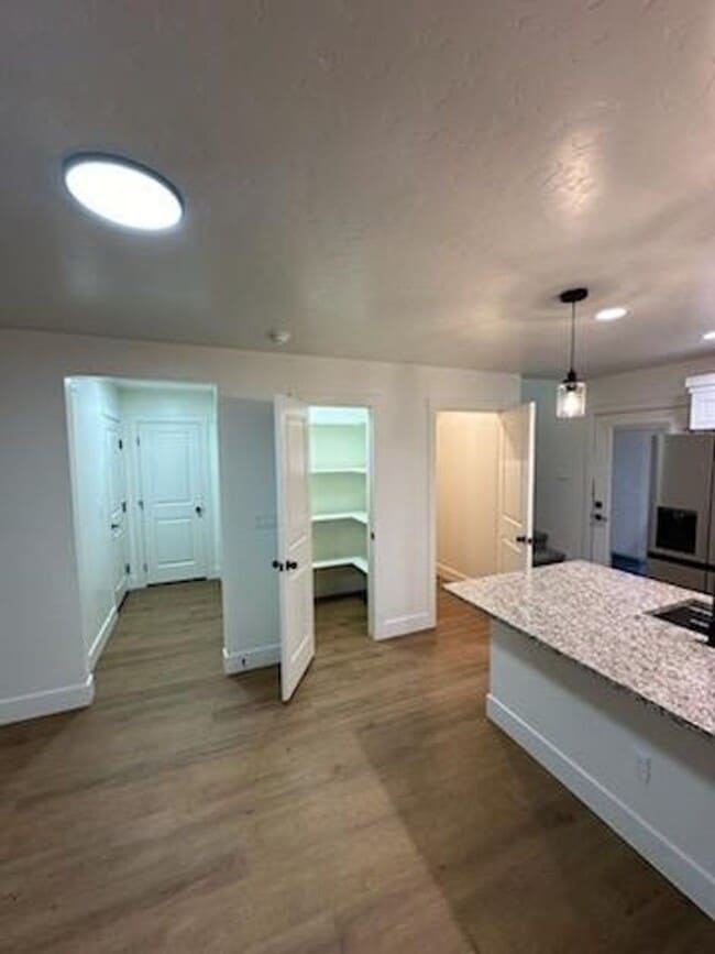 Building Photo - 3 bed, 2.5 bath PLUS a garage townhomes in Mountain Home - 11 minutes to AFB