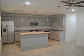 Building Photo - 214 Basswood Dr