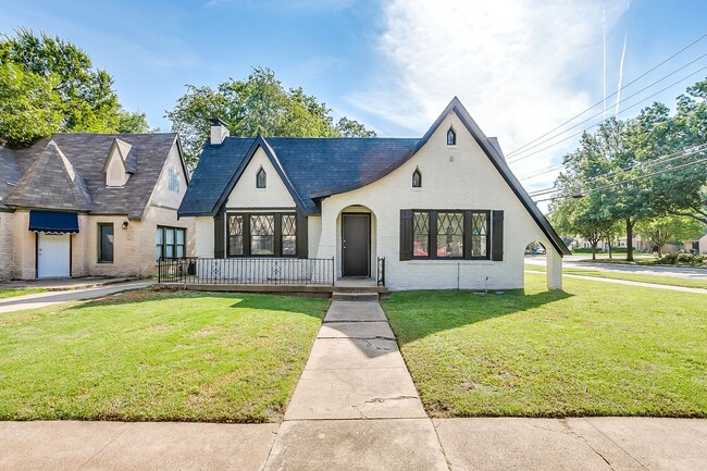 Building Photo - 3257 Greene Ave