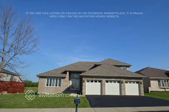 Building Photo - 1021 Amlin Terrace