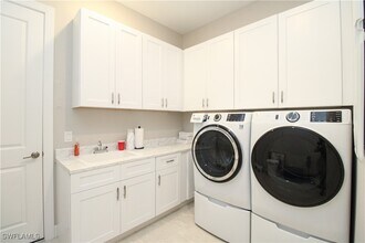 Building Photo - 15765 Cortina St