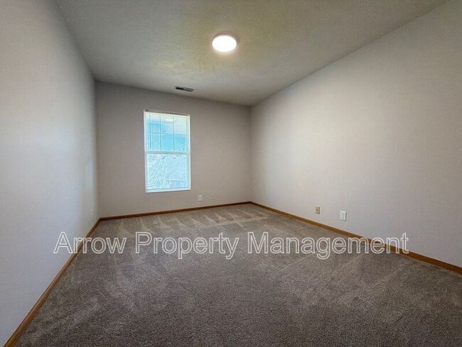 Foto del edificio - 1660 Swanson Dr