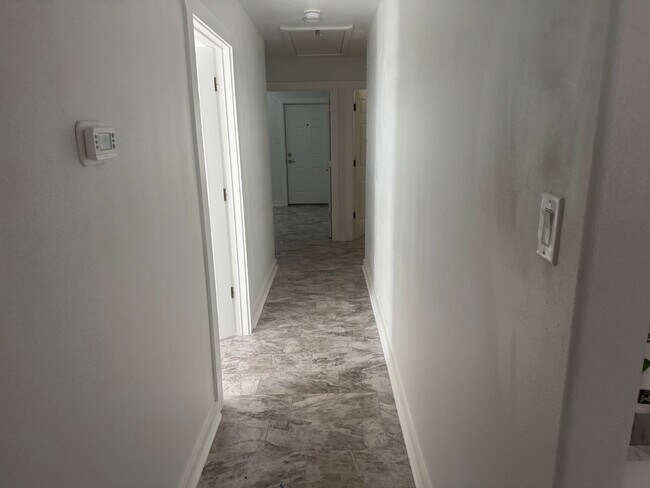 Foto del edificio - 1301 E Avenue G