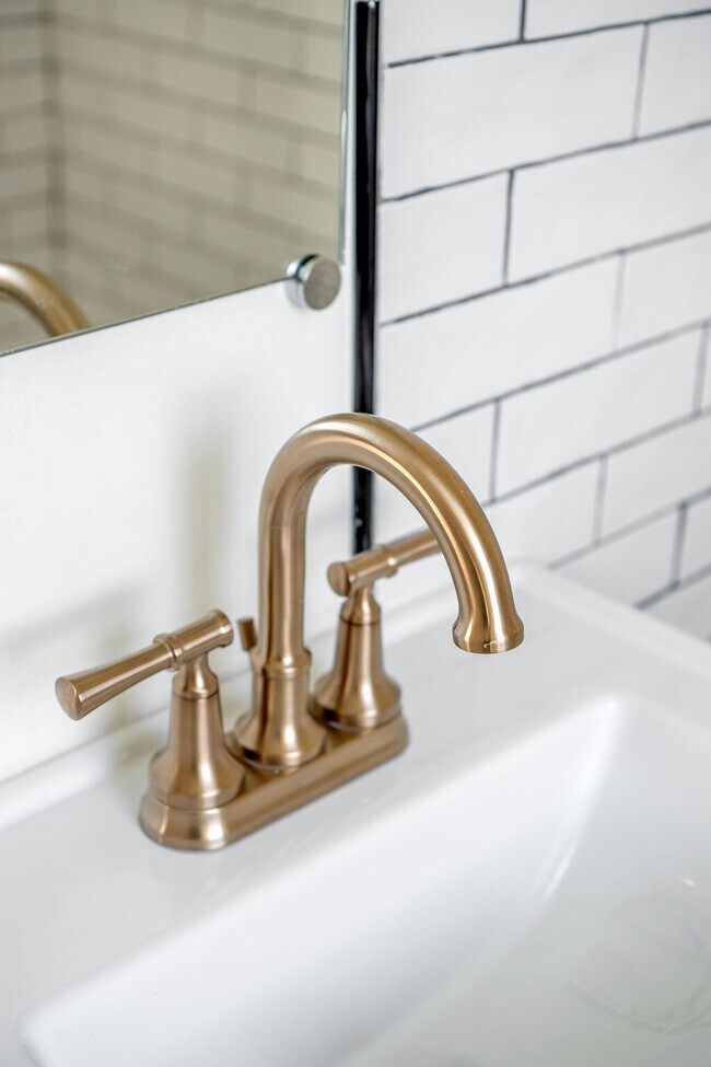 Foto del edificio - 113 S Henry St