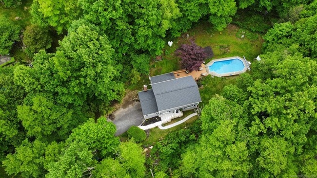 Foto del edificio - 8 Glenview Dr