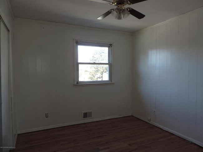 Building Photo - 1205 Rockland Ave
