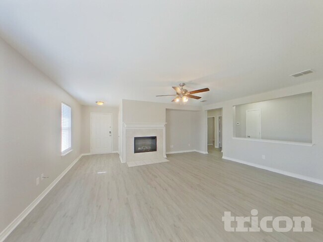 Foto del edificio - 125 Southwestern Dr