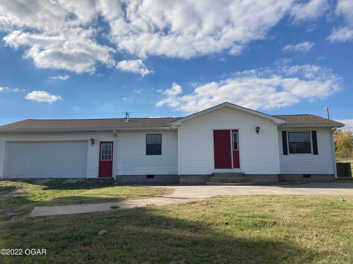 Primary Photo - 2577 S Kenser Rd