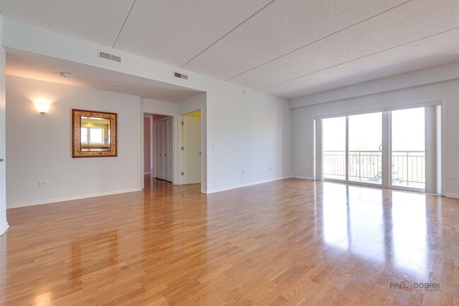 Foto del edificio - 799 Graceland Ave