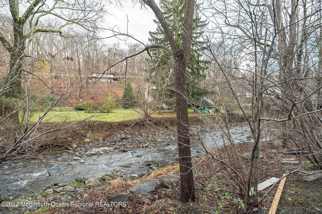 Building Photo - 21 Rock Creek Woods Dr