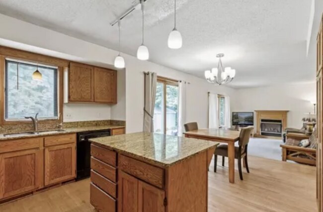 Building Photo - 5019 Campbell Ave