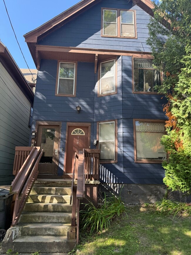 Building Photo - 114 S Blair St