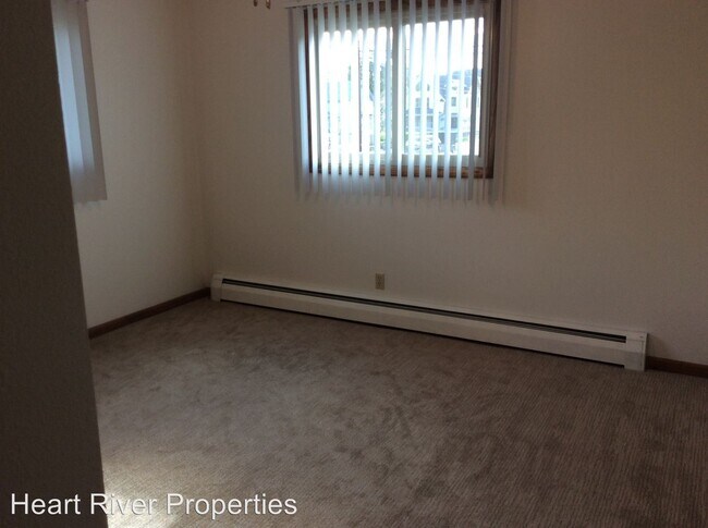 Building Photo - 2 br, 1 bath Apartment - 338 1st Ave East