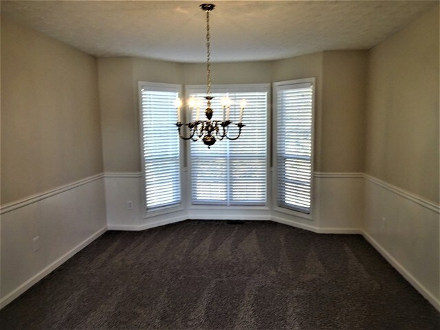 Foto del edificio - 1550 Summit Pond Cir