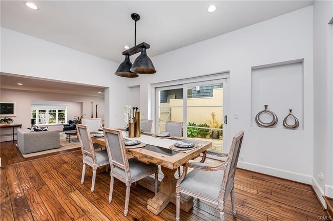 Building Photo - 755 31st St