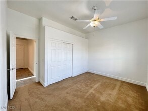 Building Photo - 65 Sahalee Dr
