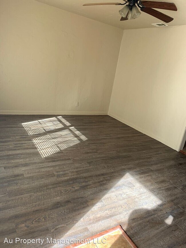 Building Photo - 2 br, 1 bath House - 4012 SW 6TH AVE