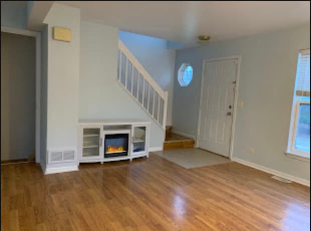 Foto del edificio - 723 Tiffany Ct