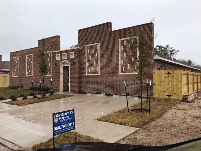 Building Photo - 2 br, 2.5 bath Apartment - 2810 Primrose 02