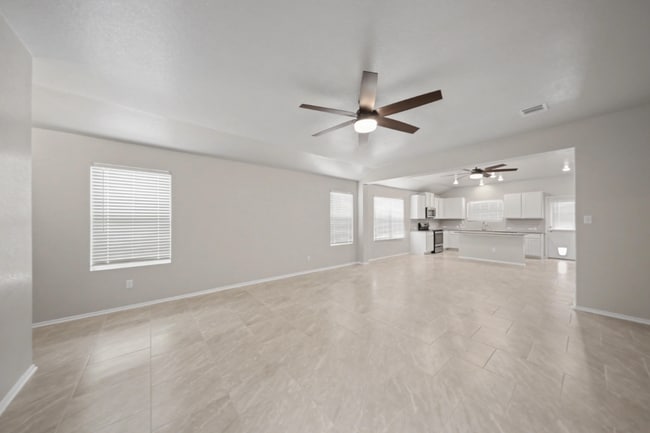 Building Photo - 108 COSMOS LN