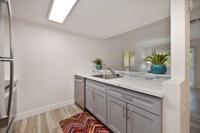 Building Photo - Spring Creek Apartments