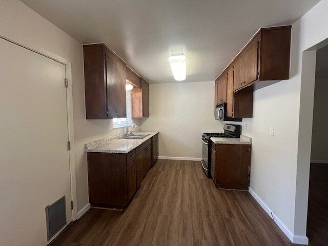 Building Photo - 39 Santos Way