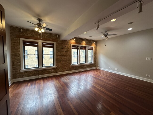 Foto del edificio - 1360 W Estes Ave