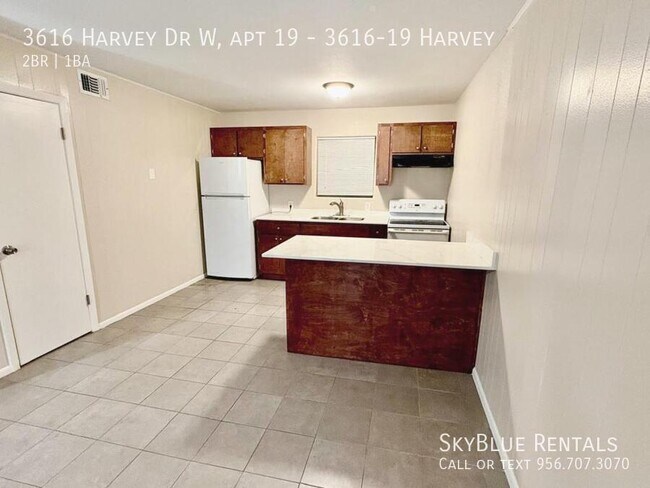 Foto del edificio - 3616 Harvey Dr W