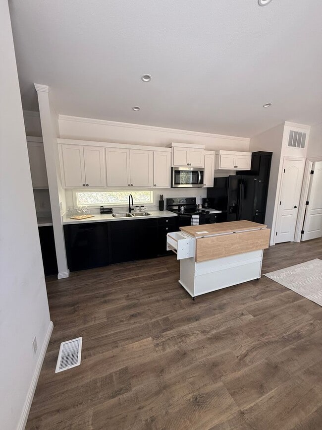 Building Photo - 9274 Palomino Ridge Dr