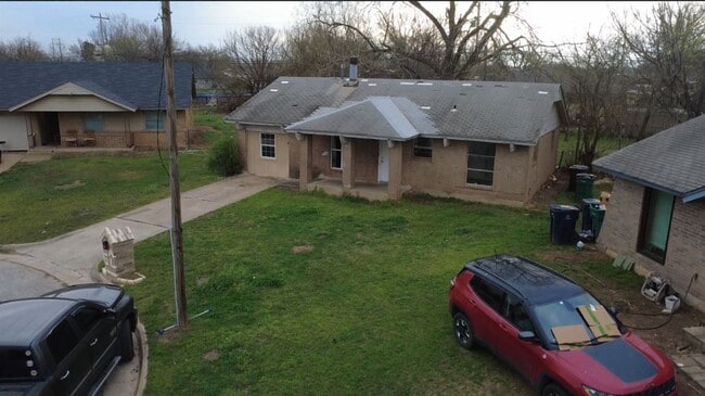 Photo - Charming 4-Bedroom Home with Spacious Yard!