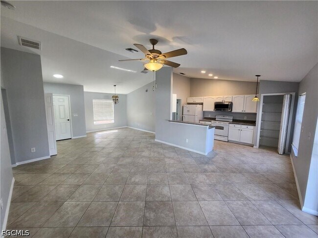 Foto del edificio - 4126 SW 8th Pl