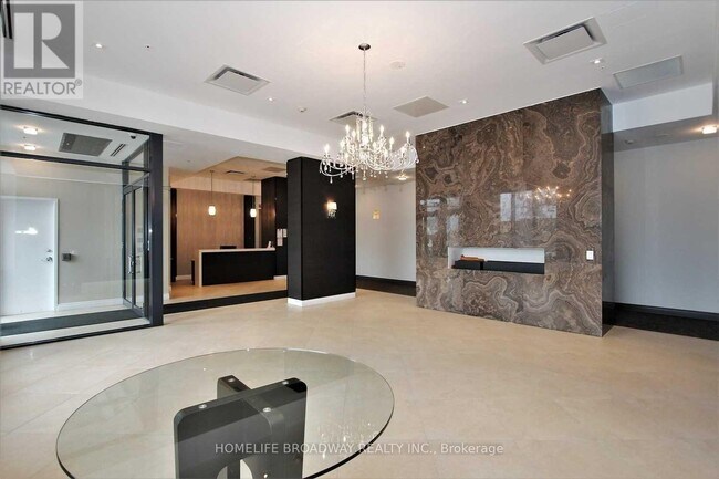 Photo du bâtiment - 11611 Yonge St