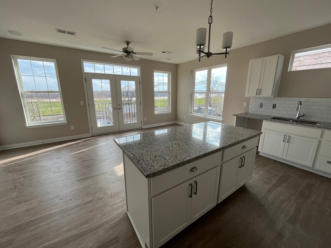 Town Clock Place 310312 E Main St New Albany, IN Apartments for