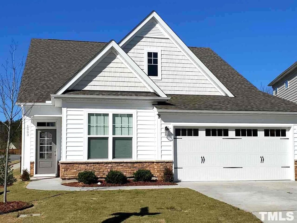 Foto principal - Main Floor Owner's Suite PLUS Main Floor G...