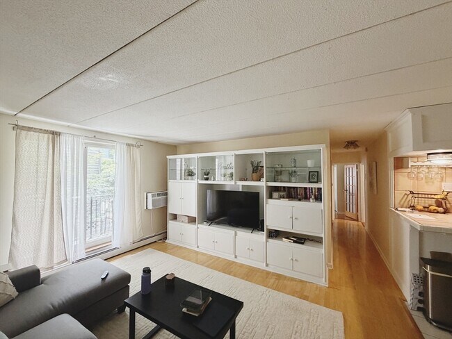 Foto del edificio - 761 E 6th St
