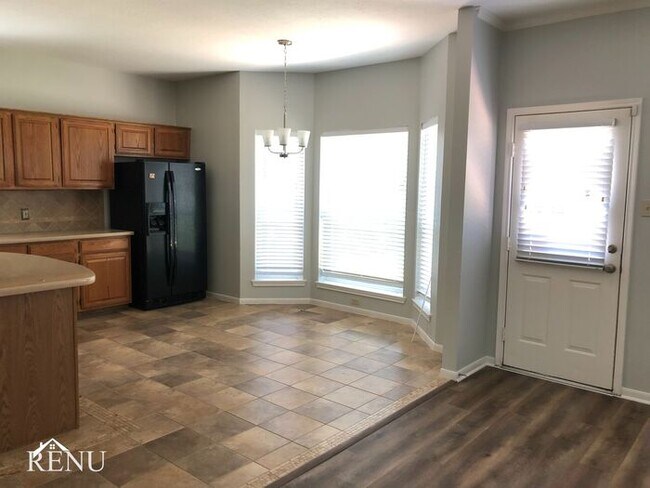 Building Photo - 12730 Sandri Ln