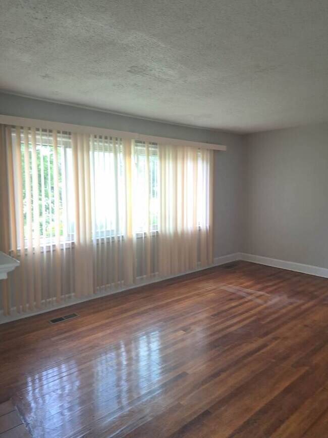 Foto del edificio - 813 46th St Ensley