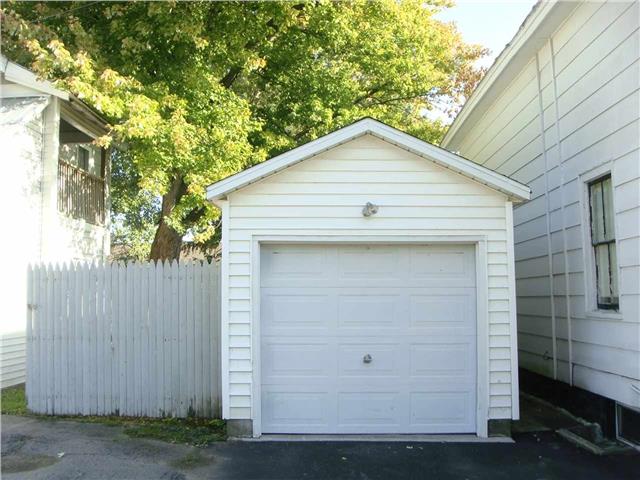 Garage - 215 Jersey Ave