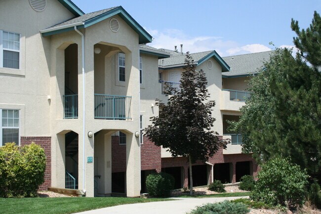 Foto del edificio - 530 Mohawk Dr