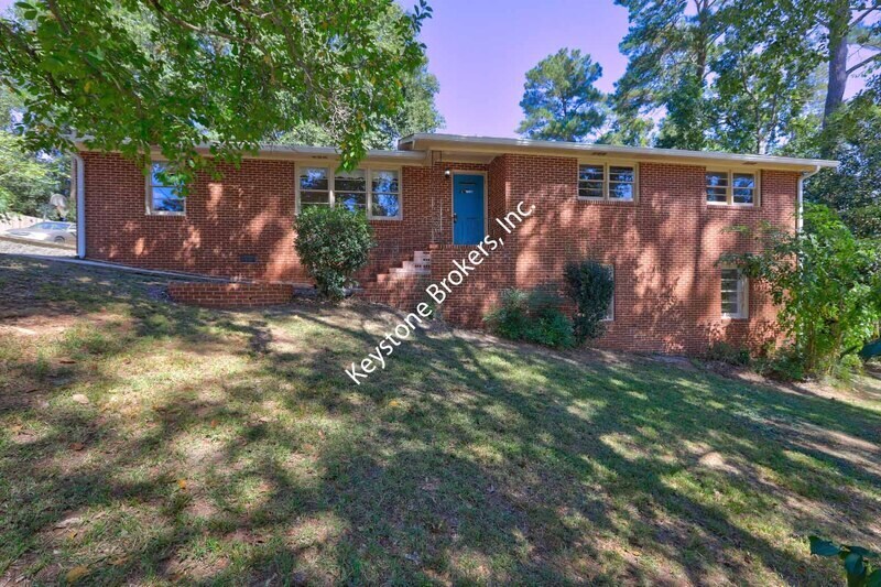 Primary Photo - 2727 Cowan Dr