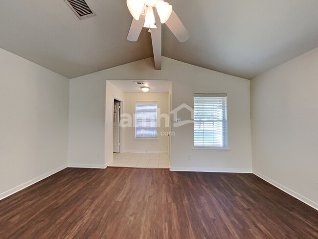 Foto del edificio - 28902 Llano River Loop