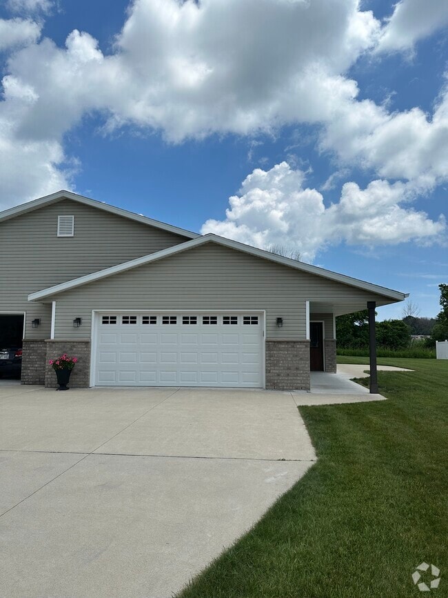 Building Photo - 3403 Cimarron Ct
