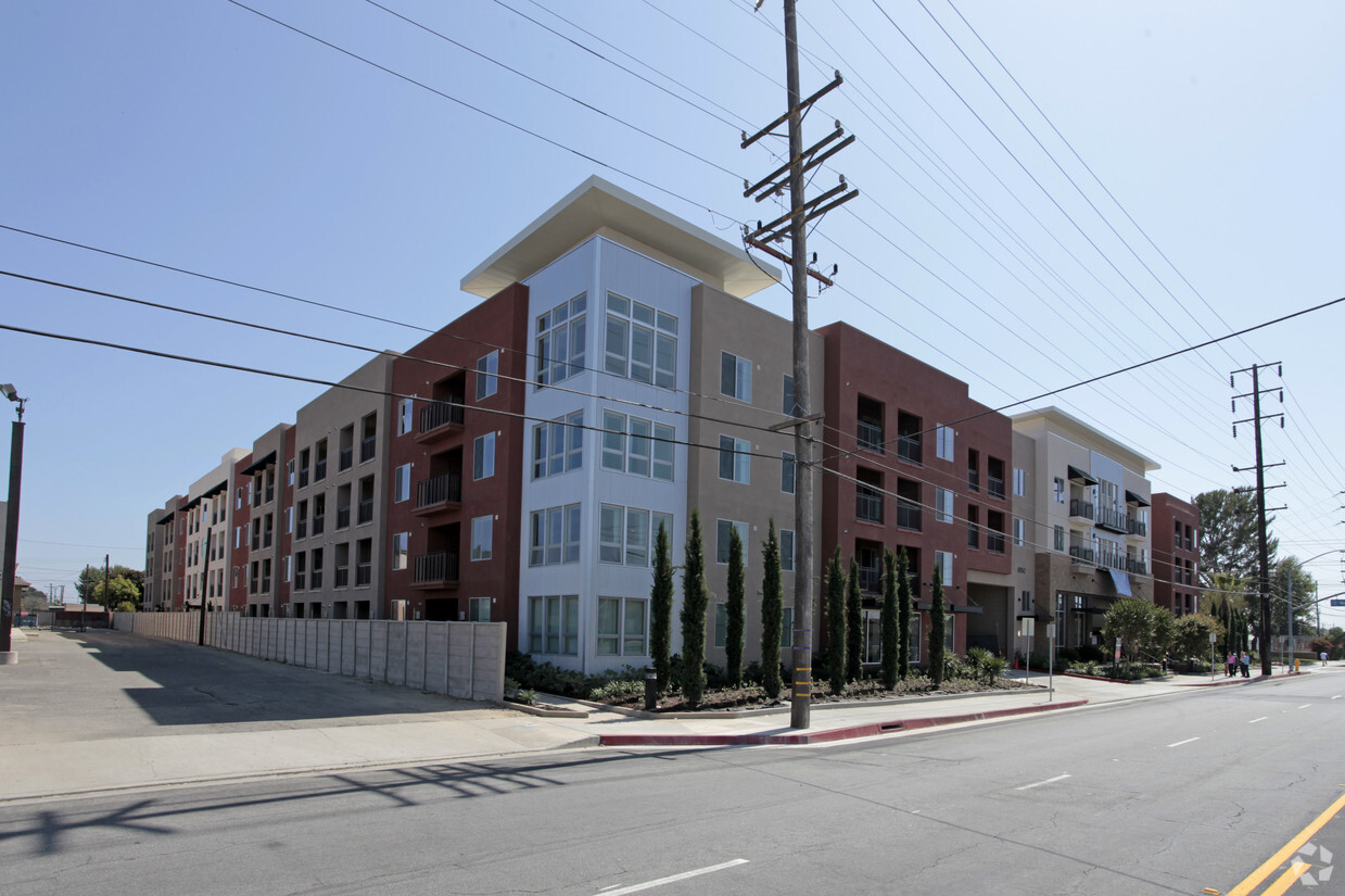 Building Photo - Park Landing