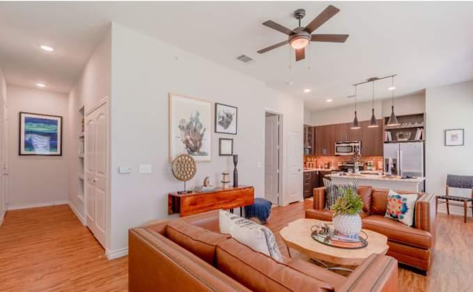 Foto principal - 1 bedroom in Farmers Branch TX 75234