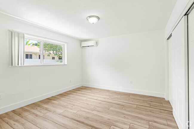 2 BR, 1 BA - 725SF - Bedroom - Biscayne Shores Apartment Homes