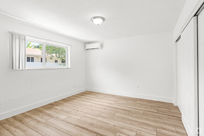 2 BR, 1 BA - 725SF - Bedroom - Miami Shores Luxury Apartments