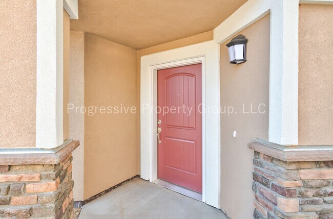Building Photo - Welcome Home to Comfort, Style, and Breath...