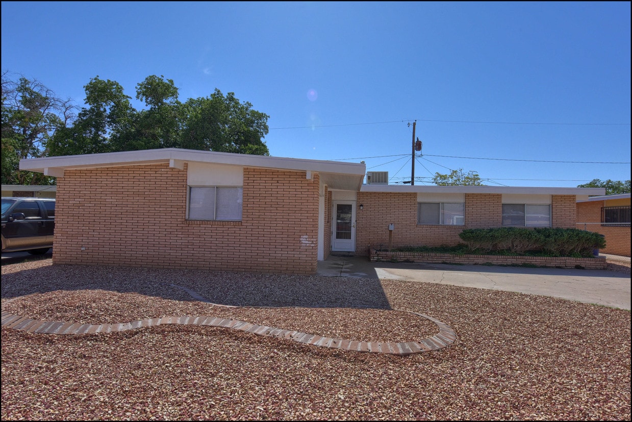 Primary Photo - 5300 Anchorage Ave