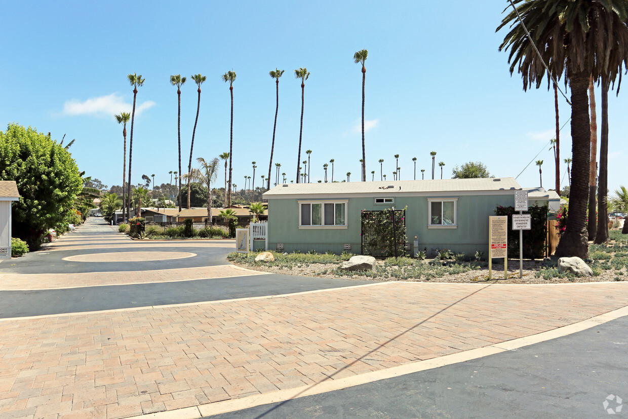 Foto del edificio - Beachwood Park & Village Mobile Home Park